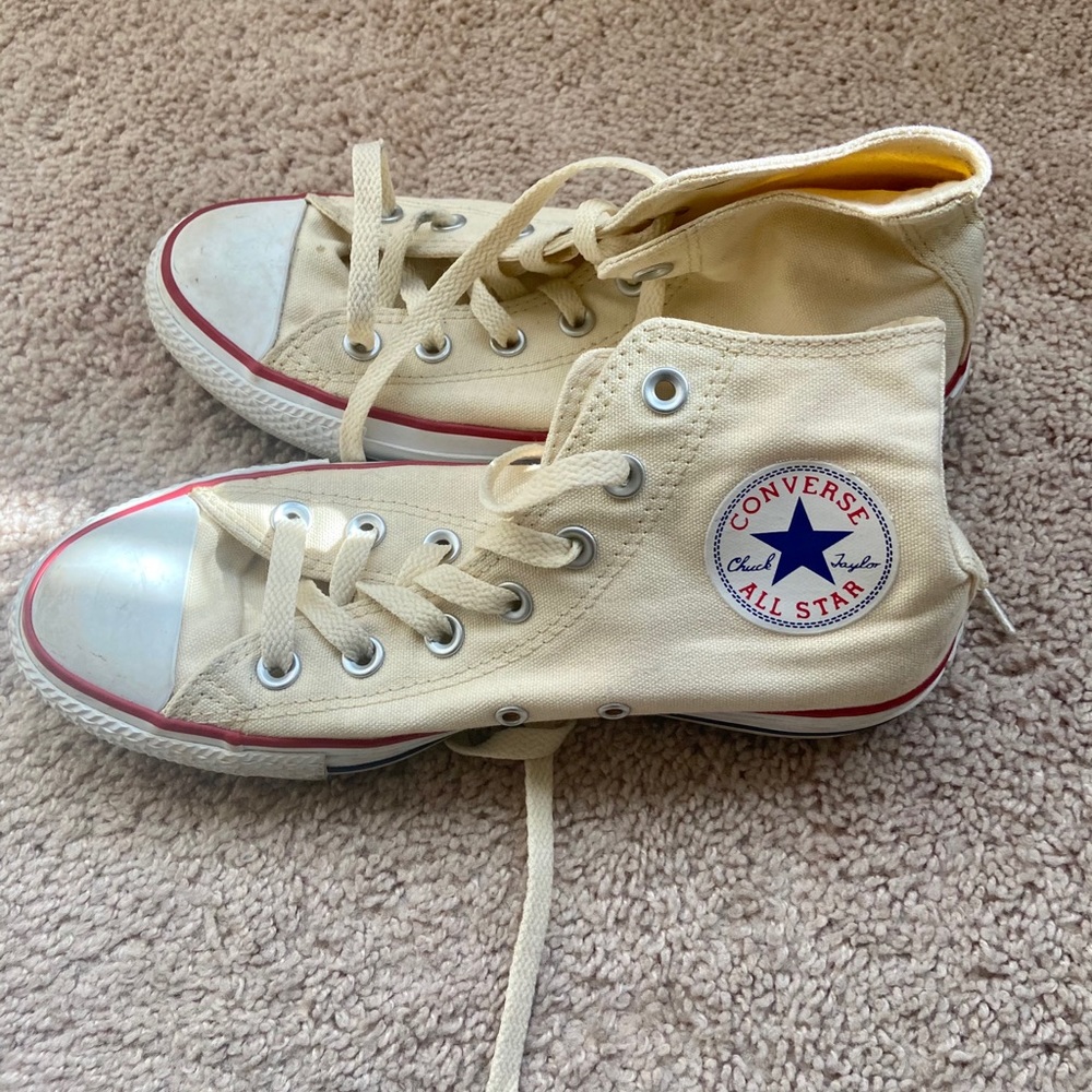 Converse - Picture 3 of 3